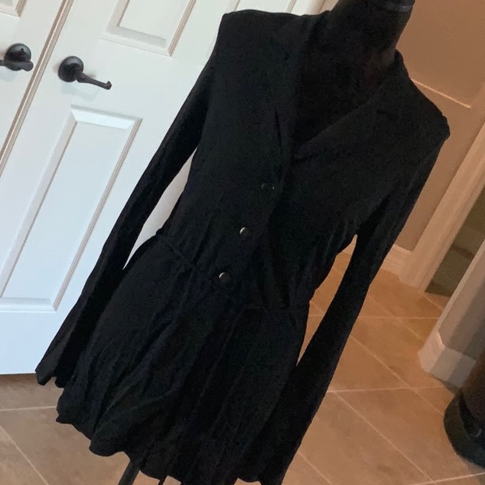 Cache button down top with tie, stretch material, black, size 6